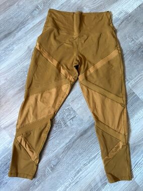 Offline by aerie High-Waist Athletic Leggings Mustard color Size XL GUC